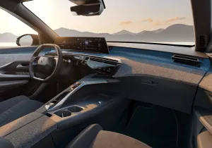Νέο Peugeot 3008 με panoramic i-Cockpit