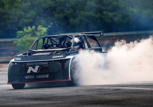 Η Hyundai N παρουσίασε στην N Day 2024 το Rolling Lab RN24