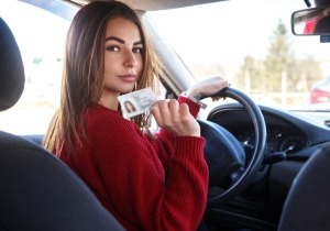 Νέο δίπλωμα οδήγησης στην Ευρώπη: Τι αλλάζει έως το 2028