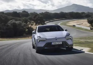 Polestar 4 – Το νέο ηλεκτρικό SUV των 544 PS βάζει φωτιά στην πίστα