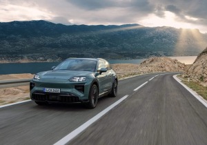 Porsche Cayenne Turbo Electric 2026: «Ξυρίζει» με 1.156 PS! [video]