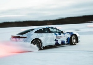 Η Porsche Taycan κάνει νέο παγκόσμιο ρεκόρ Drift για Ηλεκτρικά Οχήματα