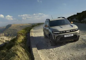Dacia Duster και Bigster: Νέα γκάμα κινητήρων με υβριδική τεχνολογία