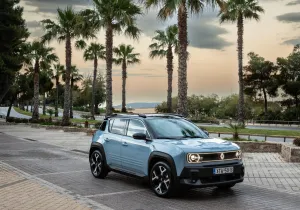Renault 4 E-Tech: Το… blue jean επιστρέφει ως ηλεκτρικό – Τιμές