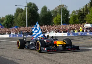 Red Bull Showrun στο αεροδρόμιο Τατοίου