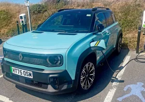 Renault 4 E-Tech: Τα δυνατά σημεία και οι μικρές αδυναμίες του, μετά από αρκετά χιλιόμετρα
