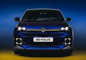 Το νέο Renault 5 Bleu d’Or αποτίει φόρο τιμής στο εμβληματικό Clio Williams