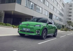 Το Renault 5 E-Tech ξεπέρασε στην κορυφή το Tesla Model Y στη Γαλλία