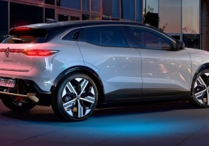 «Ψήνεται» το νέο Renault Megane E-Tech