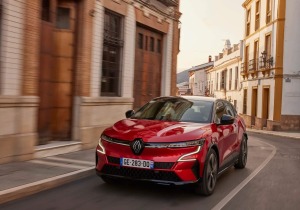 Renault: Μεγαλύτερη αυτονομία, χαμηλότερες τιμές – Έρχονται τα νέα μοντέλα με LFP μπαταρίες!