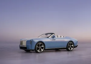 Rolls-Royce Nightingale: Το ηλεκτρικό υπερπολυτελές κάμπριο που θα έχουν μόνο 100 άνθρωποι στον κόσμο