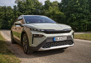 Οδηγώντας το Skoda Elroq 85 – Τεχνολογία, αυτονομία και πρακτικότητα σε ένα ηλεκτρικό SUV