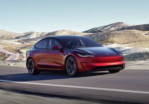 Έρχεται Tesla Model 3 Plaid με 1.020 ίππους