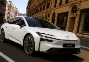Κίνηση ματ της Toyota με το bZ7: Μεγαλύτερο από Model S, φθηνότερο από Model 3