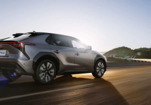Νέο Toyota bZ4X: Το ηλεκτρικό SUV που «σπάει τα κοντέρ» με 746 χλμ. αυτονομία!