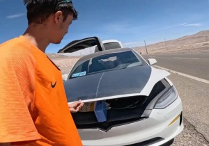 Tesla Model X ξεμένει στην έρημο Ατακάμα – Η απίστευτη διάσωση [video]