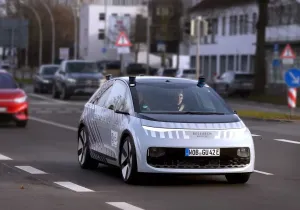 Η VW ξεκινά δοκιμές με το αυτόνομο ερευνητικό όχημα Gen.Urban