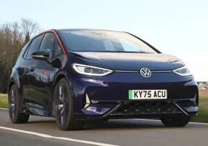 Volkswagen ID.3 GTX Fire & Ice: Το μωβ ηλεκτρικό hot hatch που κοστίζει όσο ένα GTI