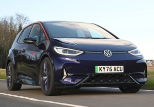 Volkswagen ID.3 GTX Fire & Ice: Το μωβ ηλεκτρικό hot hatch που κοστίζει όσο ένα GTI