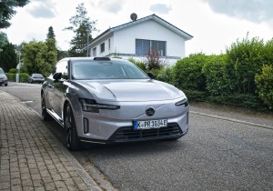 Volvo ES90: Όταν το sedan αποκτά ξανά νόημα