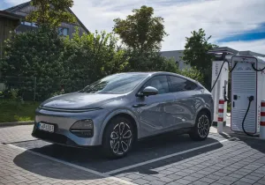 Οδηγώντας το Xpeng G6 Performance – Φόρτιση ένα χλμ ανά δευτερόλεπτο