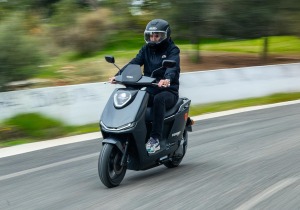 Test Ride Yadea Fierider: Ιδανικό για κάθε περίσταση!