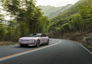 Το νέο AUDI με 787 PS «έσκασε μύτη» στους δρόμους στη Κίνα