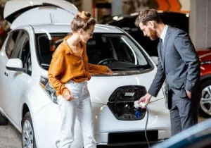 50.000 ηλεκτρικά αυτοκίνητα από 94 ευρώ τον μήνα