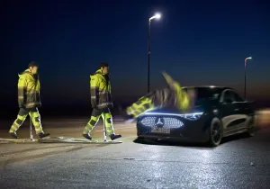 ADAC: Τα ανακλαστικά ρούχα μπερδεύουν τα συστήματα αυτόματου φρεναρίσματος