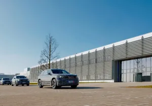 Η BMW προχωράει με γοργά βήματα στην παραγωγή του νέου της iX3 στην Ουγγαρία