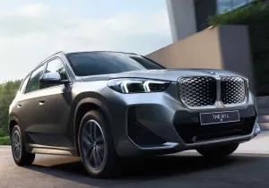 Η BMW ξεκινά την παραγωγή του iX1 LWB στην Ινδία