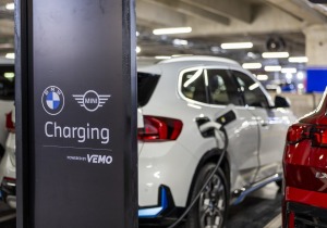 Η BMW επενδύει στις υποδομές φόρτισης στο Μεξικό