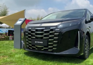BYD M9: Το υβριδικό μίνι-βαν Xia ξεκινά παγκόσμια καριέρα