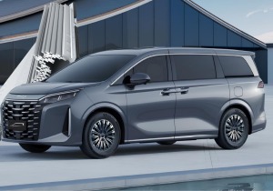 Το minivan BYD Xia αποκαλύφθηκε