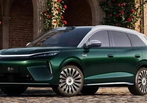 BYD Tang: Νέα γενιά με 850 χλμ. αυτονομίας και φόρτιση σε 5 λεπτά