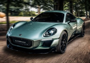 Η «μικρή» Caterham κάνει αυτό που δεν έκανε η Tesla
