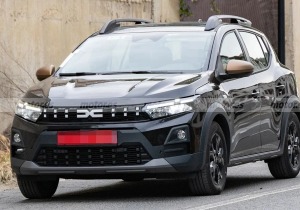 Η Dacia πατάει γκάζι στην ηλεκτροκίνηση με νέο υβριδικό Sandero Stepway