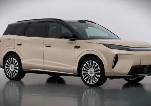 700 PS και τετρακίνηση για το νέο BYD Tang EV