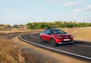 Citroen C4 Hybrid: Ανανεωμένο, τεχνολογικά αναβαθμισμένο και αποδοτικó