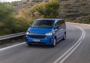 Αναβαθμισμένα Volkswagen e-Transporter και e-Caravelle: Πιο μακριά, πιο γρήγορα, με μεγαλύτερη ασφάλεια