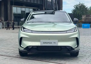 Arcfox T1: Το νέο ηλεκτρικό hatchback που απειλεί BYD και Geely με τιμή €7.400 στη Κίνα