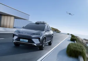 Ποιο Tesla; Το νέο BYD Sealion 07 έχει drone, μασάζ και 1.320 χλμ. αυτονομία!