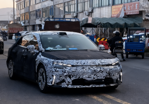 Καμουφλαρισμένο σεντάν Smart #6 PHEV εντοπίστηκε σε δοκιμές στη Κίνα