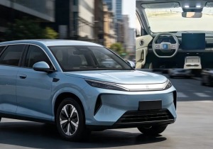 Πρώτες εικόνες από το εσωτερικό του νέου πισωκίνητου BYD Atto 3