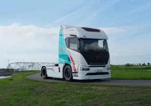 BYD ETT 44: Ηλεκτρικός τράκτορας 44 τόνων με αυτονομία 600 χλμ. στην Ευρώπη