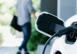 EV ως δεύτερο αυτοκίνητο: Η πιο έξυπνη είσοδος στην ηλεκτροκίνηση
