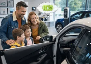 Τι πρέπει να ξέρει μια οικογένεια πριν αγοράσει EV