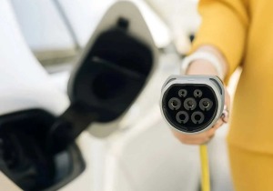 Εσύ χρησιμοποιείς σωστά το καλώδιο φόρτισης;