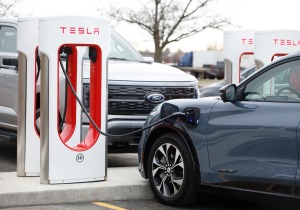 Ποια EV’s έχουν πρόσβαση στους Superchargers της Tesla