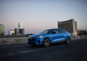 Η Ford μετατρέπει το εργοστάσιο του Μεξικού σε παραγωγή EVs